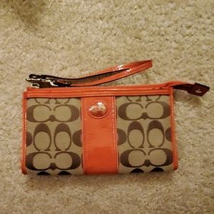 Coach wristlet wallet